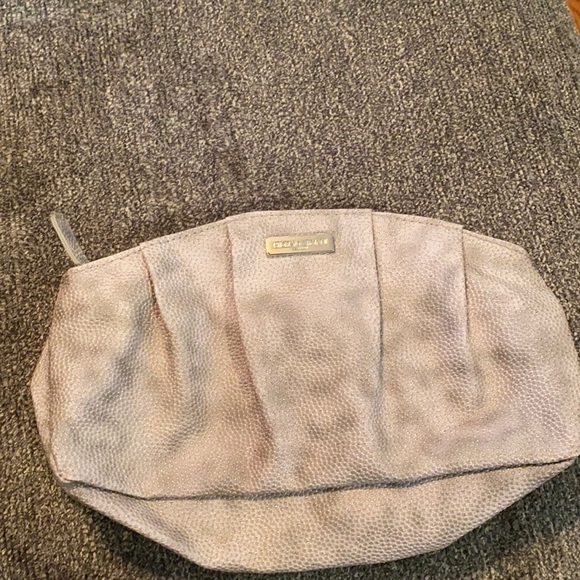 𝅺GIORGIO Armani Cosmetic bag - Picture 1 of 3